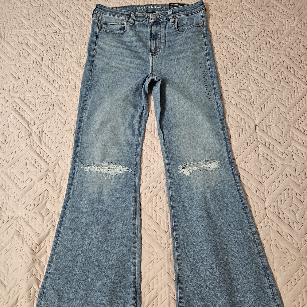 NWT-American Eagle Outfitters Super High Rise Next Level Stretch Flare Jeans